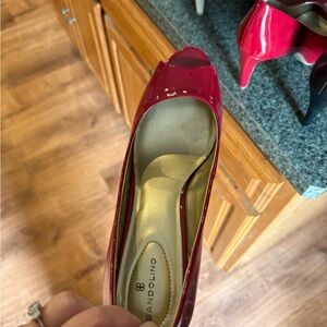 Bandolino Women's Red Patent Peep-Toe Heels